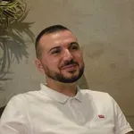 Dvije Zlatne maske za amatersku predstavu "Gospodin lovac": Dženan Alić slikar prostora i duha