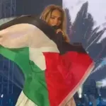 Senidah u prepunoj Skenderiji istakla palestinsku zastavu