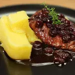 Napravite gurmansku piletinu s višnjama