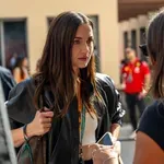 (FOTO/VIDEO) Nakon raskida sa Tom Kruz, flertovanje slavne ljepotice i avozač Formule 1 usijalo mreže