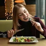 Stručnjaci za sigurnost hrane otkrili šta nikada ne naručuju u restoranima