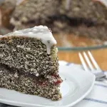 Za samo 20 minuta pripremite ukusni mak kolač s bijelom čokoladom