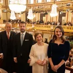 (FOTO) Milatović sa suprugom na Novogodišnjem koncertu Bečke filharmonije