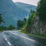 Oprezno zbog mokrih i klizavih puteva