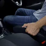 Zamrzavanje ručne kočnice: Šta uraditi i kako bezbjedno riješiti problem