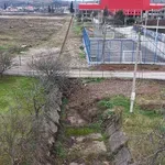 (FOTO/VIDEO) U kanalu Mareze ostave, bašte, parkinzi, igralište, stadion...