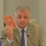 Dragan Bojović podnio ostavku na sve funkcije u DNP, ostaje poslanik