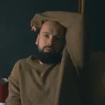 (VIDEO) Reper Sivilo predstavio novi singl "Doša‘ sam po svoje"