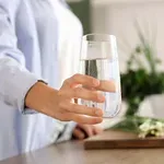 Šta se događa s vašim krvnim pritiskom kada pijete vodu