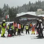 (VIDEO) U zimskim radostima u Kolašinu uživaju domaći posjetioci, gosti iz regiona i svijeta