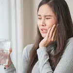 Šest namirnica koje mogu oštetiti zubnu gleđ i povećati rizik od karijesa