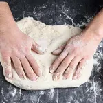 Pripremite najukusnije tijesto za pizzu bez glutena od samo nekoliko sastojaka