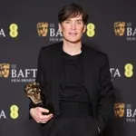 Kilijan Marfi predstavlja koncept virusa bijesa