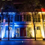 Zgrada Vlade osvijetljena bojama ukrajinske zastave