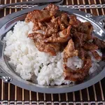 Pripremite sočne teleće odreske u umaku s rižom