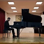 Mladi pijanista Filip Cincarević u muzičkom dijalogu epoha