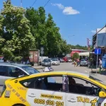 Kod Glavne autobuske stanice u Nišu komunalna milicajka sprečila prevaru stranca od strane nelegalnih menjača novca