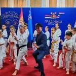 Van Dam u Gradskoj kući: Kada su se pojavili mladi karatisti, usledilo je iznenađenje