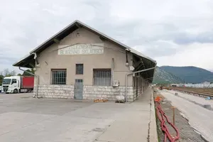 Nova Gorica: Občina lovi roke za prenovo, zavod pa denar države za vsebino