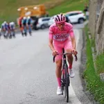 Pogačar po silovitem napadu in zmagi tako rekoč odločil Giro