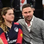 Duško gleda i ne veruje šta je Nika obukla: U ovome izgleda kao Karleuša (foto)