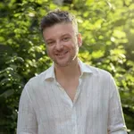 (VIDEO) Nešad Selman objavio novu pjesmu „Usnama usne ljubi”