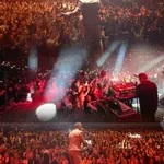 BEČ JE GOREO! Spektakl Saše Kovačevića u dupke punoj Areni Hallmann Dome (foto/video)