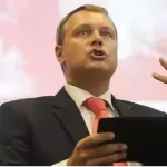 Po šestih letih oproščen: tudi Andrej Vizjak izgubil tožbo proti Bojanu Požarju, ki naj bi mu preprečil vzpon na vrh Telekoma