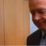 Bil je lahka tarča: ne ravno redoljuben, jezen na Janšo in verjetno celo koruptiven. Golobu uspelo dokončno torpedirati KPK.
