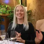 Kako so bivši obveščevalec, zloglasna obalna familija Hot in obtoženi nasilnež nad ženskami prevzemali vladno stranko