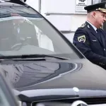 Pozno sinoči policija priznala incident, a naj bi ga že rešili: hrvaški policistki opravičilo, Ciperle delovno opozorjen