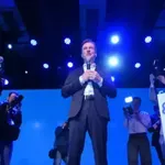 Kar izvolili, to dobili: zmagovalci in poraženci te dramatične noči. A volitve imajo posledice, tudi za luzerko Klakočarjevo