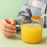 Rumena skrivnost v kozarcu: Zakaj limonada s kurkumo navdušuje znanstvenike in zdravnike?