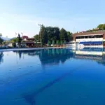Noćno kupanje u Vladičinom Hanu