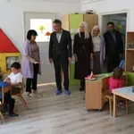 DEČJA NEDELJA: Gradonačelnik i većnik u vrtiću