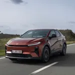 Toyota C-HR+: kombinacija performasi, autonomije i brzine punjenja baterije