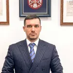 Policajci UKP-a izneli crne džakove i kutije iz PIO fonda