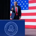 Napad i samoodbrana: Trgovinskom „bazukom“ na Trampa