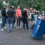 Reporterke „Vremena” u Ćacilendu: Vašar, jezivi likovi, Brnabić i topovski udari