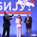 Izbori, izbori, veliki izbori: Vučić deli novac šakom i kapom