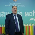 Napredna prosveta: Vuk Stanković se hvali poslom u školi – dok pljušte otkazi