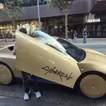 VIDEO: Ilon Mask predstavio cybercab - robotaksi dvosed bez upravljača