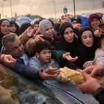 A onda se pojavi glad - uprkos robnim rezervama