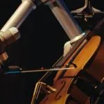 VIDEO: Robot svirao violončelo na nastupu švedskog orkestra