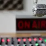 AI zbog koje je poljski radio otpustio novinare dobila otkaz posle samo nedelju dana