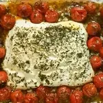 VIDEO Jednostavno i kremasto, rerna odradi skoro sav posao: Pečena feta pasta sa čeri paradajzom