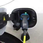 Plug-in hibridi emituju do pet puta više CO2 nego što se zvanično prikazuje