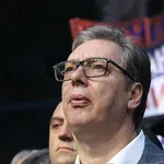 Cena nafte i kamate pritiskaju Vučića