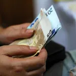 Συντάξεις Ιουλίου: Πότε μπαίνουν τα χρήματα στους λογαριασμούς
