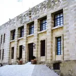 Ρόδος: Τουρίστας με «γουρούνα» στην είσοδο της Παλιάς Πόλης (φωτο)